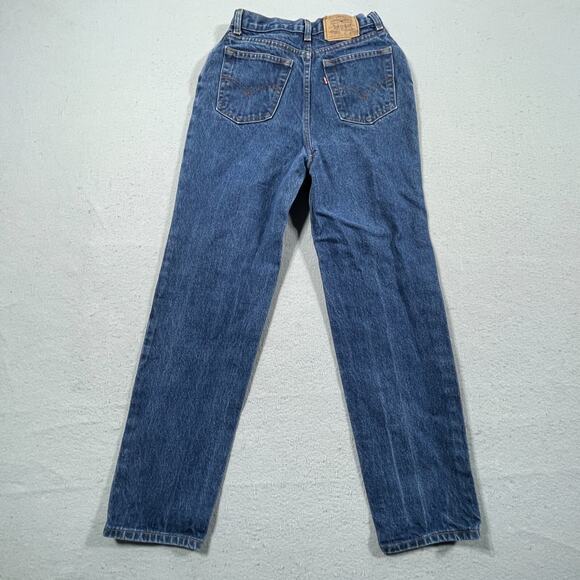 Vtg Levi's 556 Jeans Women Petites Mid Wash Mid Rise Relaxed Fit 90s Denim 26x28 - Picture 10 of 13